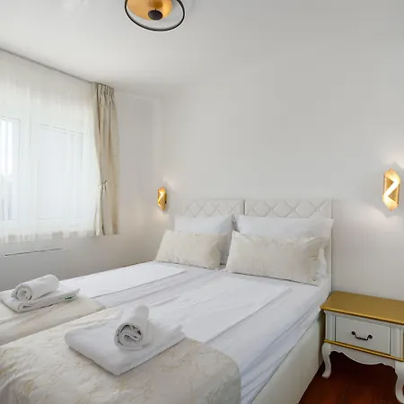 Lägenhet Luxury Sunset Residences - Okrug Gornji *